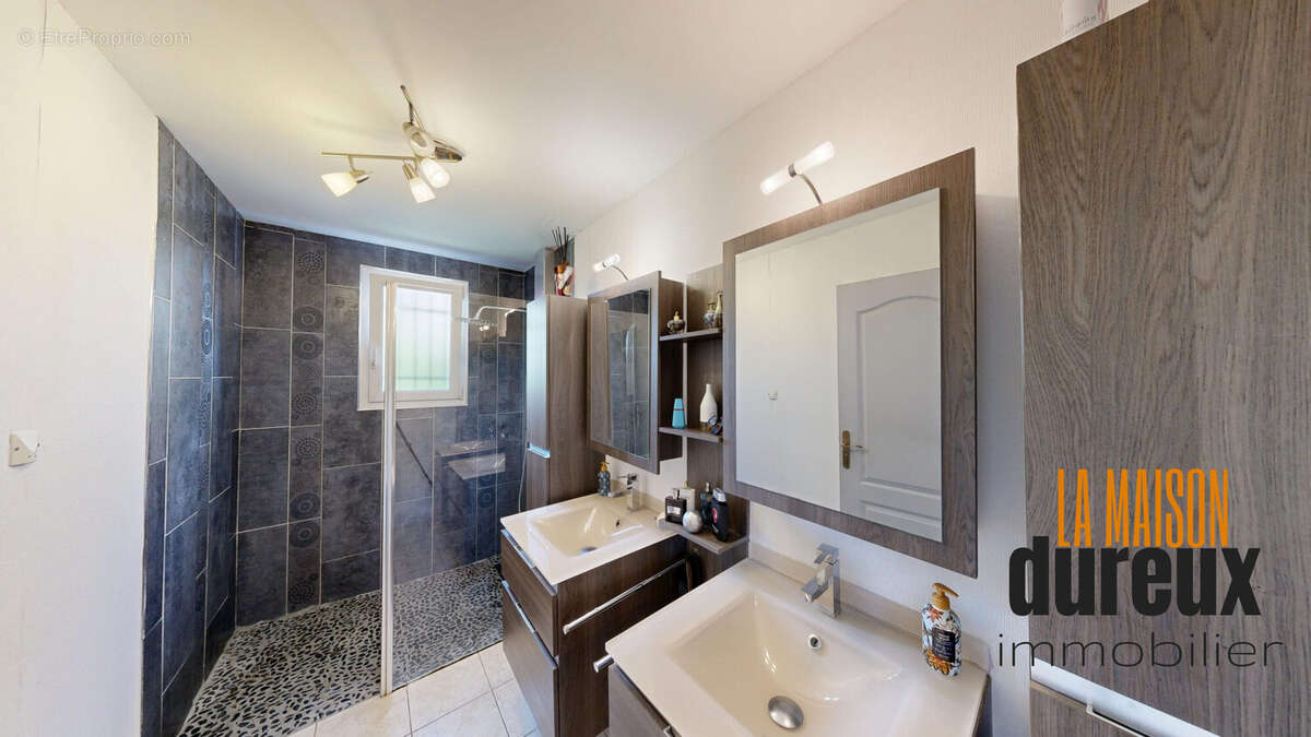 Maison 101 m² à Arc-Les-Gray  - photo 6