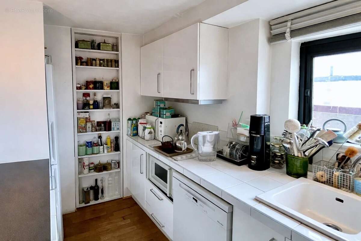 Appartement à PARIS-14E