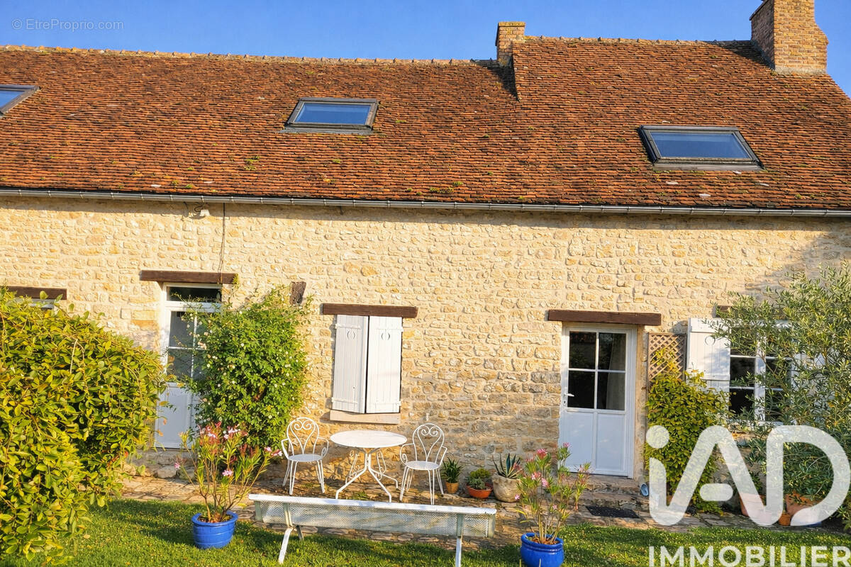 Photo 1 - Maison à AUTRUY-SUR-JUINE