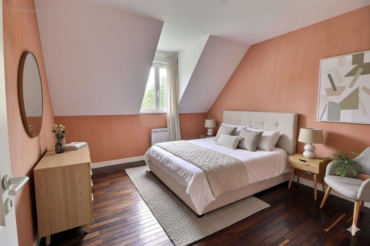 Maison à FEUCHEROLLES