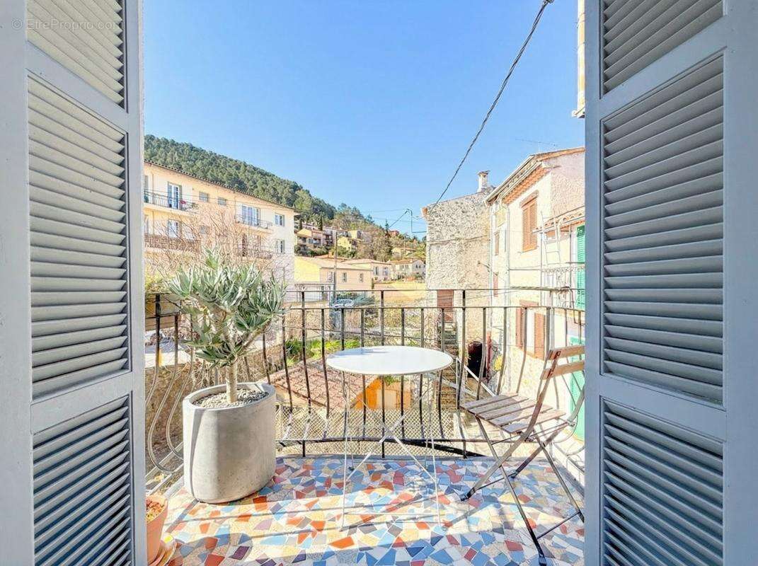 Maison à L'ESCARENE