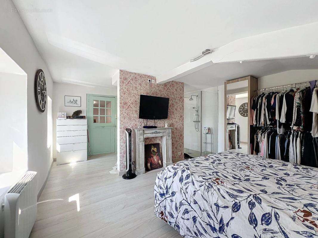 Maison à OYTIER-SAINT-OBLAS