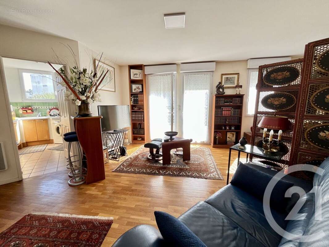 Appartement à SAINT-MAUR-DES-FOSSES