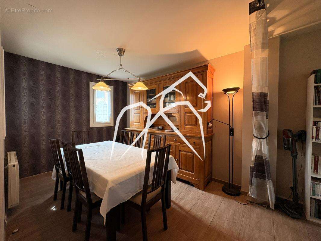 Maison à MONT-SAINT-AIGNAN