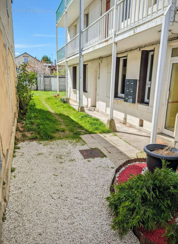 Appartement à VILLENEUVE-SAINT-GEORGES