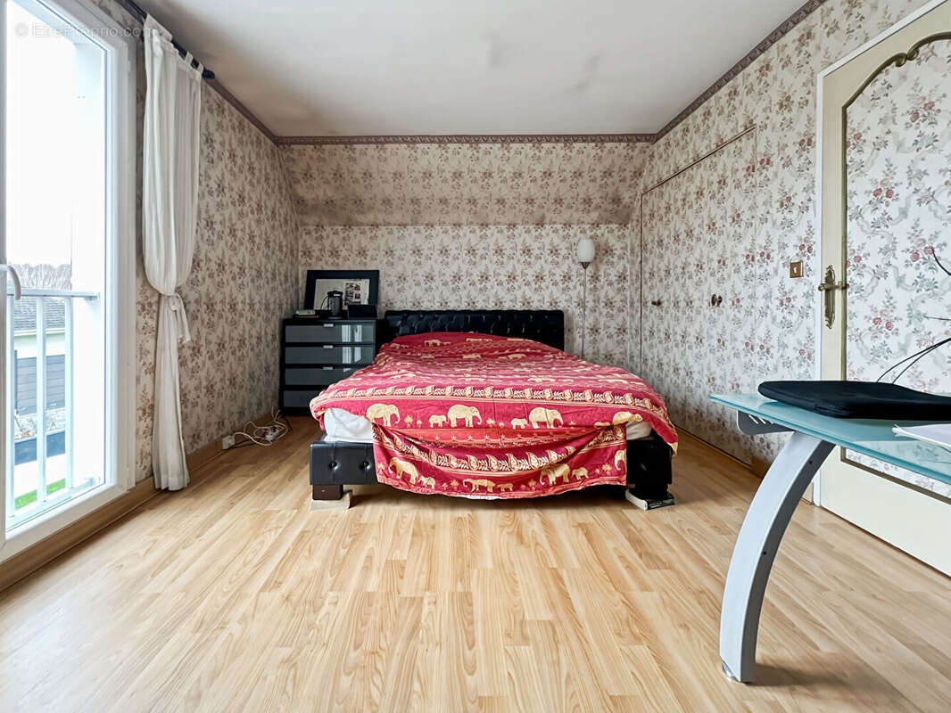 Maison à SAINT-FARGEAU-PONTHIERRY