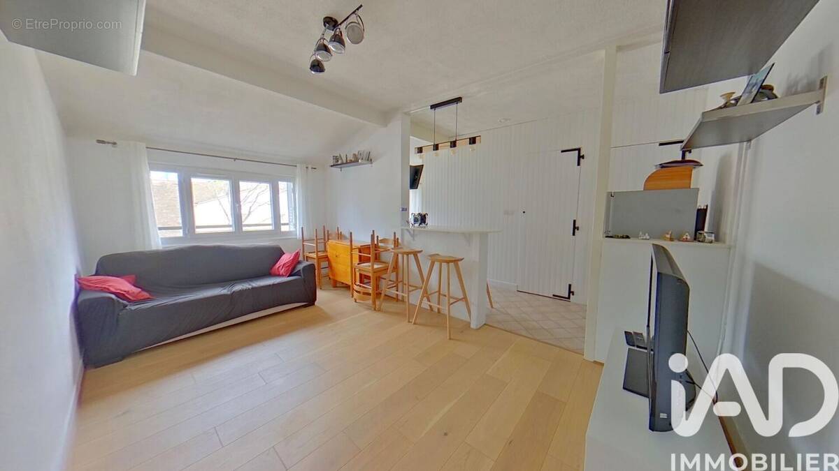 Photo 1 - Appartement à MOISSY-CRAMAYEL