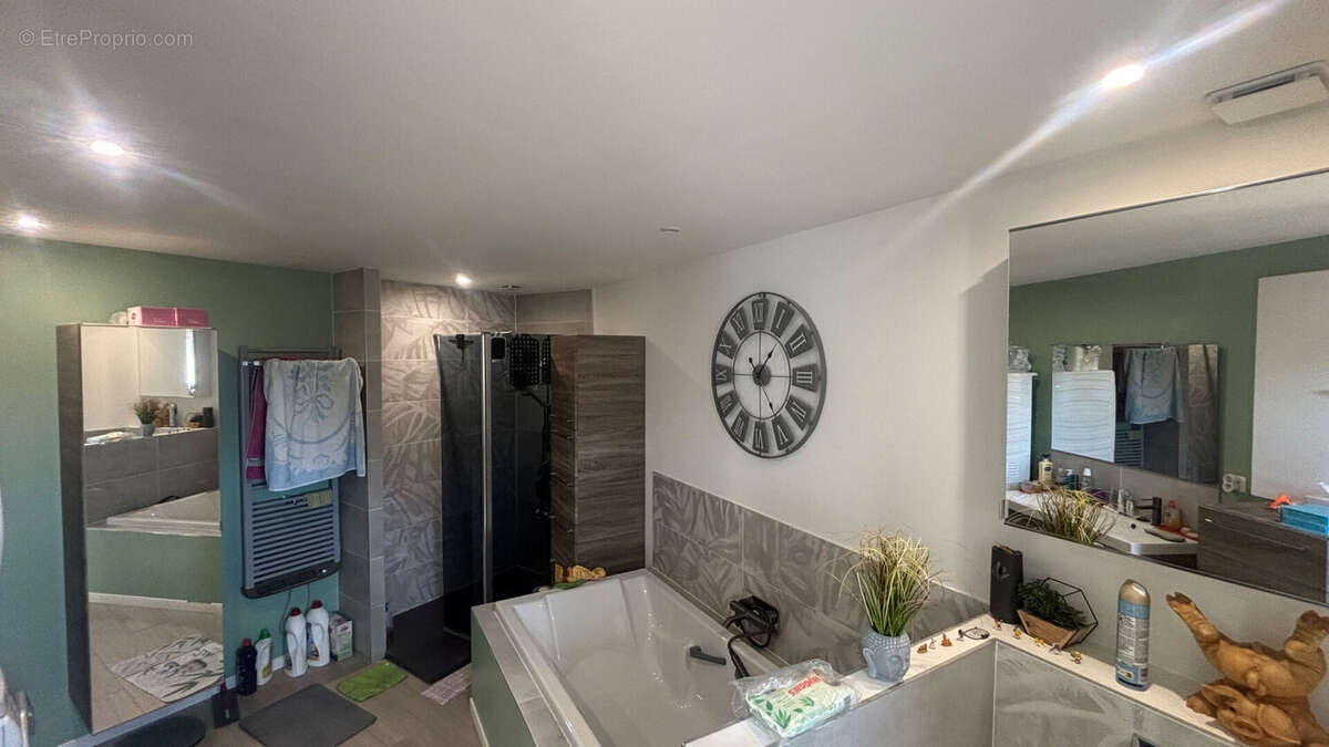 Maison à MARCILLY-LA-CAMPAGNE