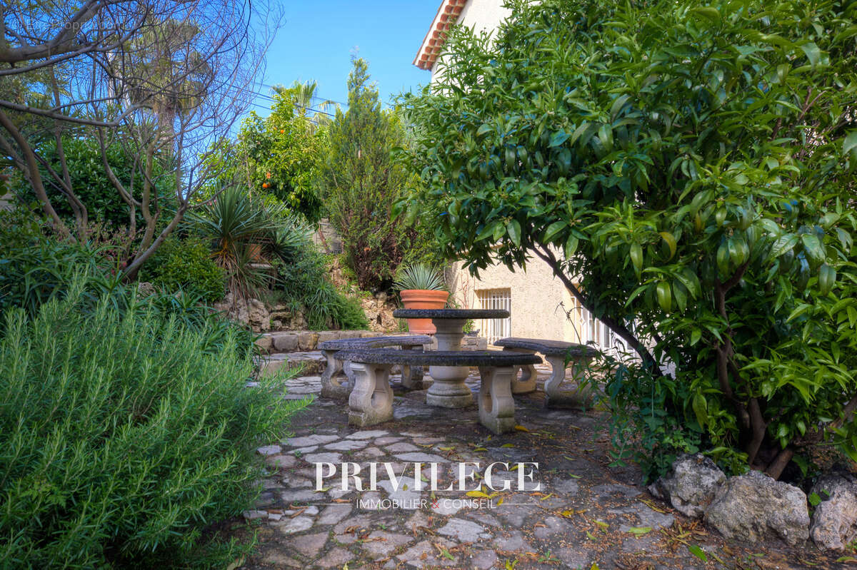 Maison à MOUGINS