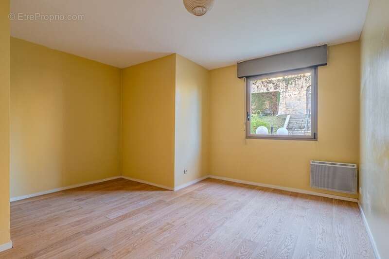 Appartement à SAINTE-FOY-LES-LYON