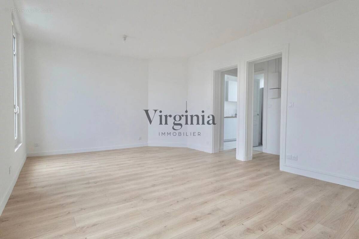 Appartement à CHARENTON-LE-PONT