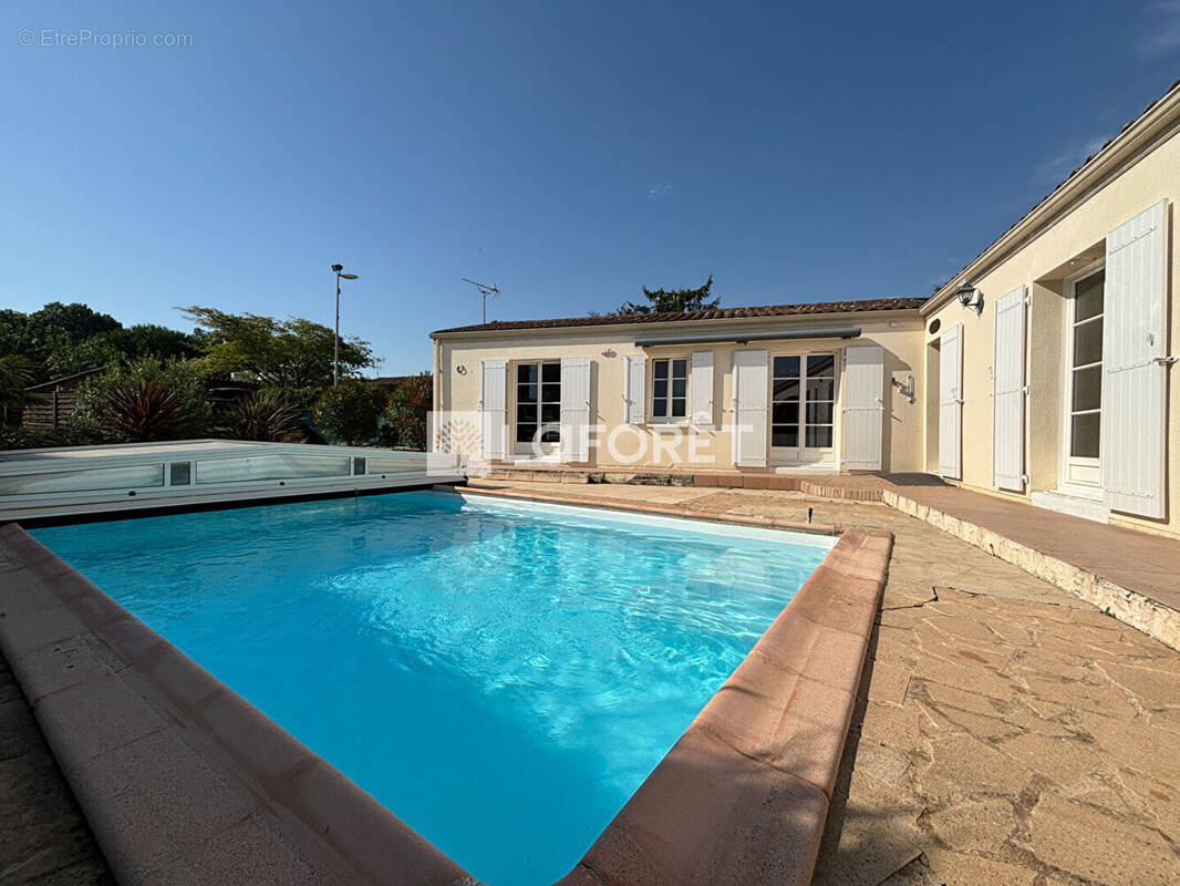 Maison à SAINT-GEORGES-DES-COTEAUX
