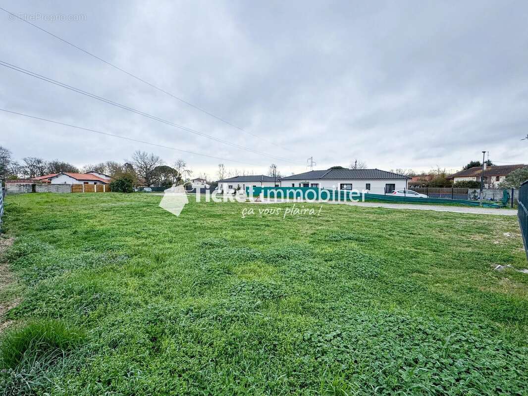 Terrain constructible 424m² viabilisé - plaisance-du-touch - photo 3