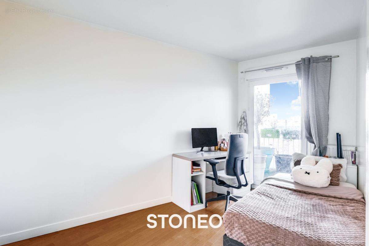 Clichy  4 pièces 86 m²  40 m² terrasse  4ème étage ascenseur - photo 11