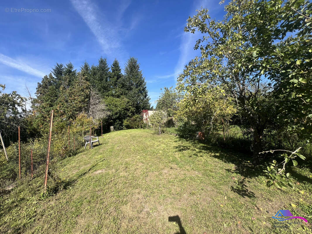 TERRAIN  - Maison à CHATEAUMEILLANT