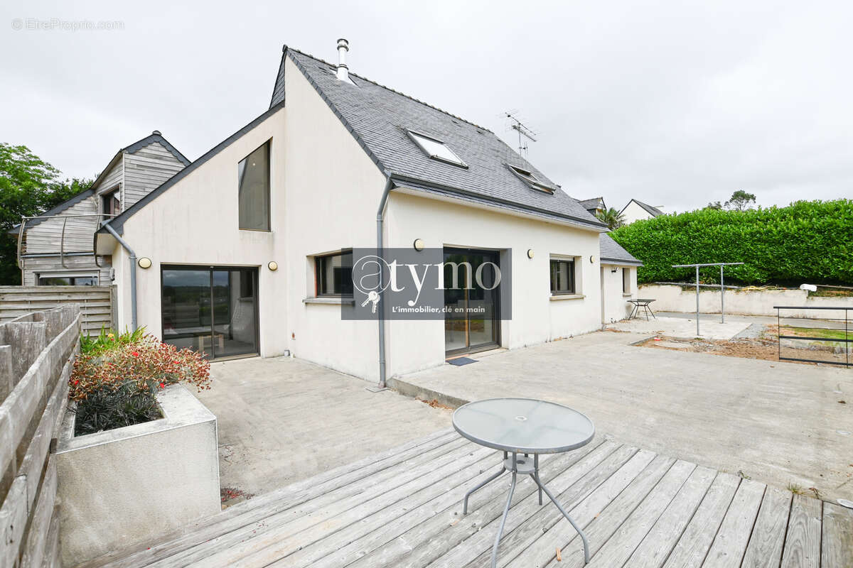 Maison 5 chambres avec gite sur terrain de 1386m2 - photo 2