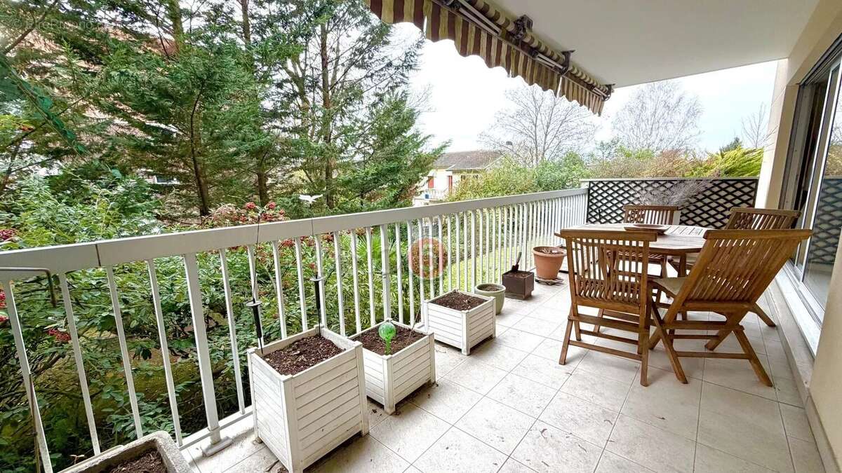 Appartement à LE RAINCY
