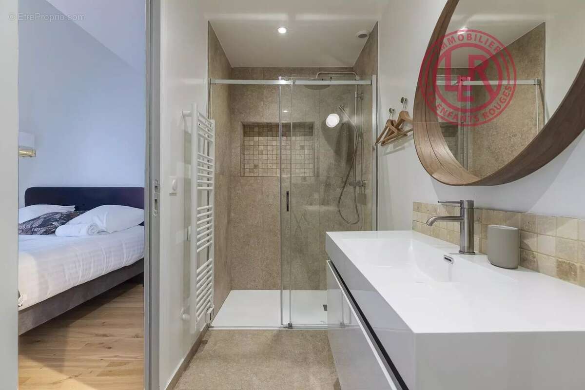 Commerce à PARIS-11E