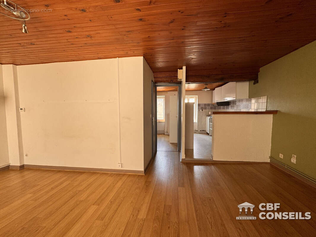 Appartement 43 m² à Riom  - photo 3