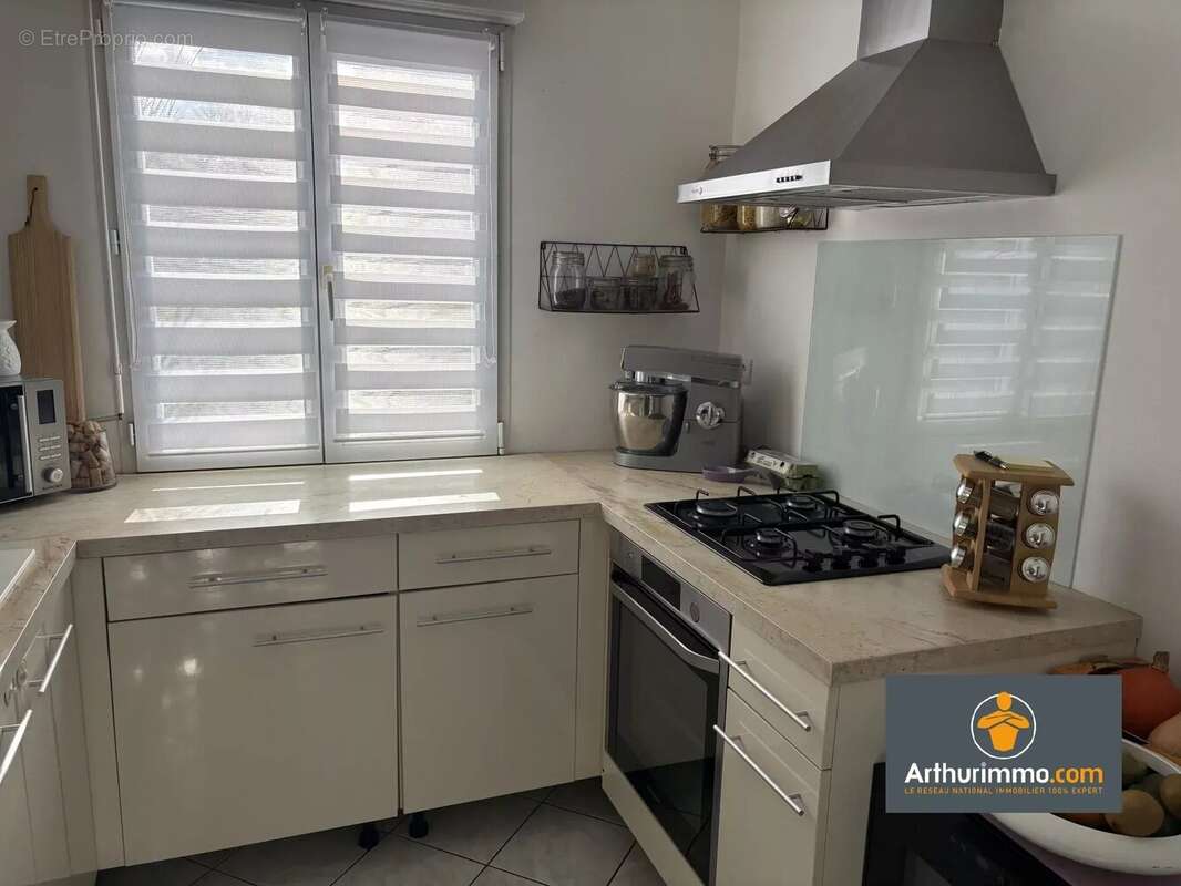 Maison à NEUFCHATEL-SUR-AISNE