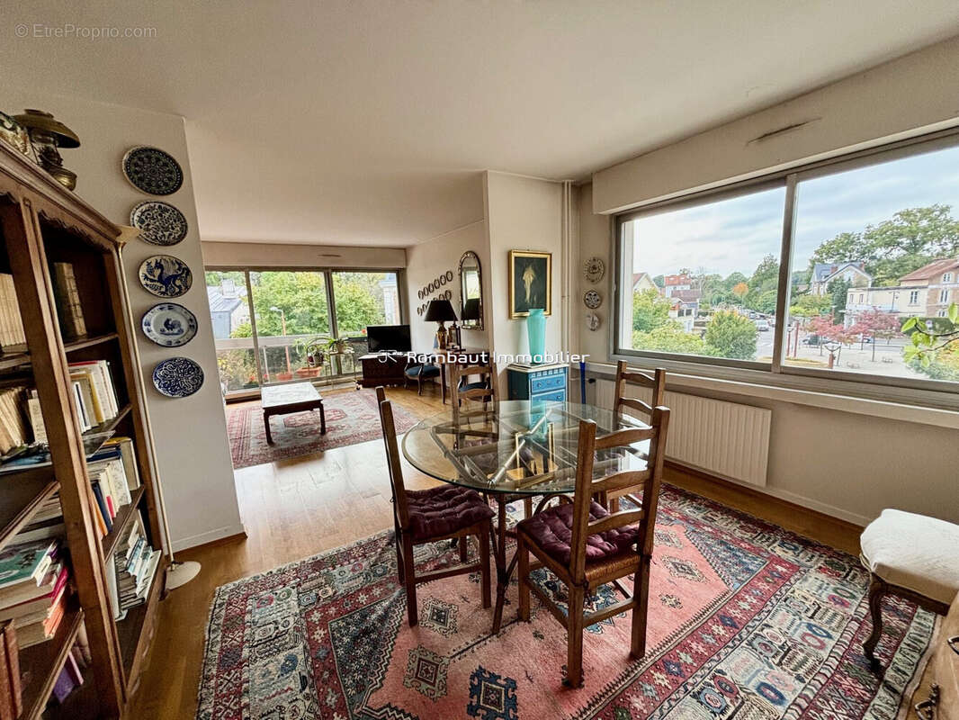 Appartement à LA CELLE-SAINT-CLOUD