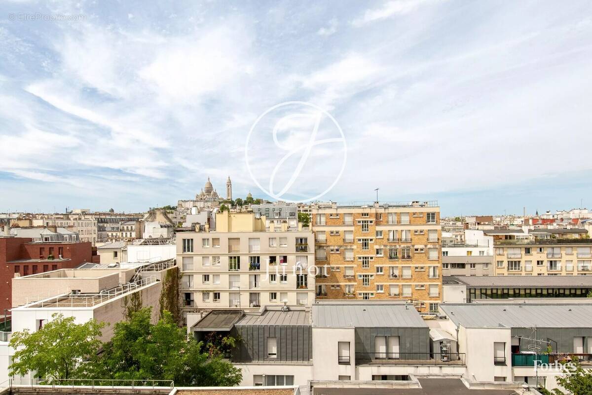 Appartement à PARIS-18E