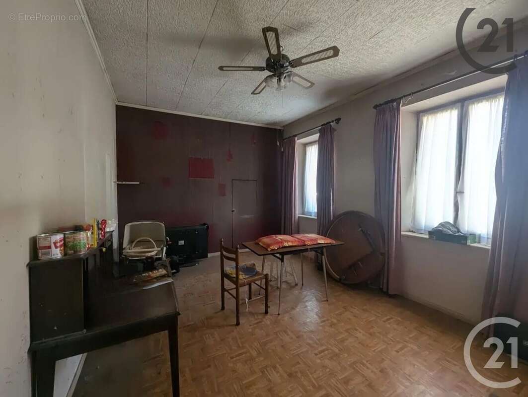 Maison à CHALAUTRE-LA-GRANDE