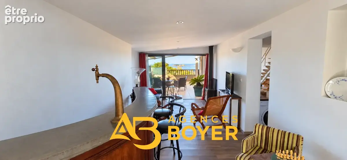 Sanary-sur-mer   t3 duplex atypique de près de 100 m2 au sol, terrasses et vue mer sur bandol et bendor - photo 7