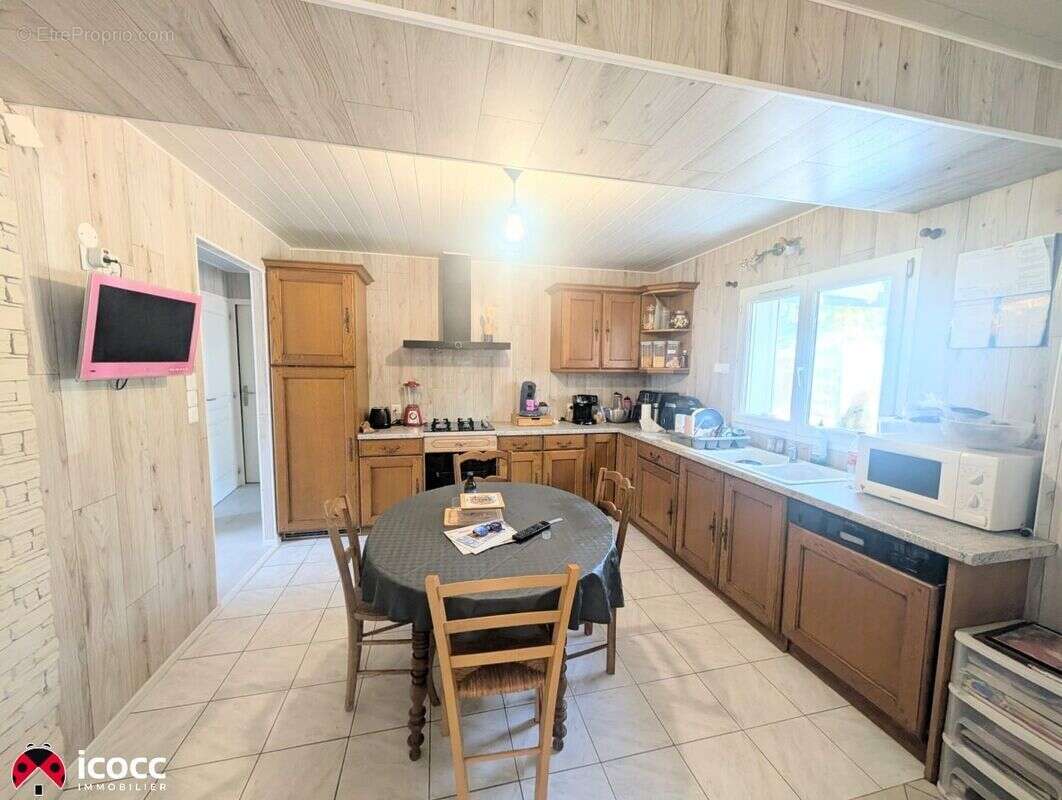 Maison 122 m² à Puyravault  - photo 6