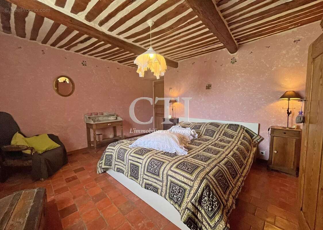 Maison à VAISON-LA-ROMAINE