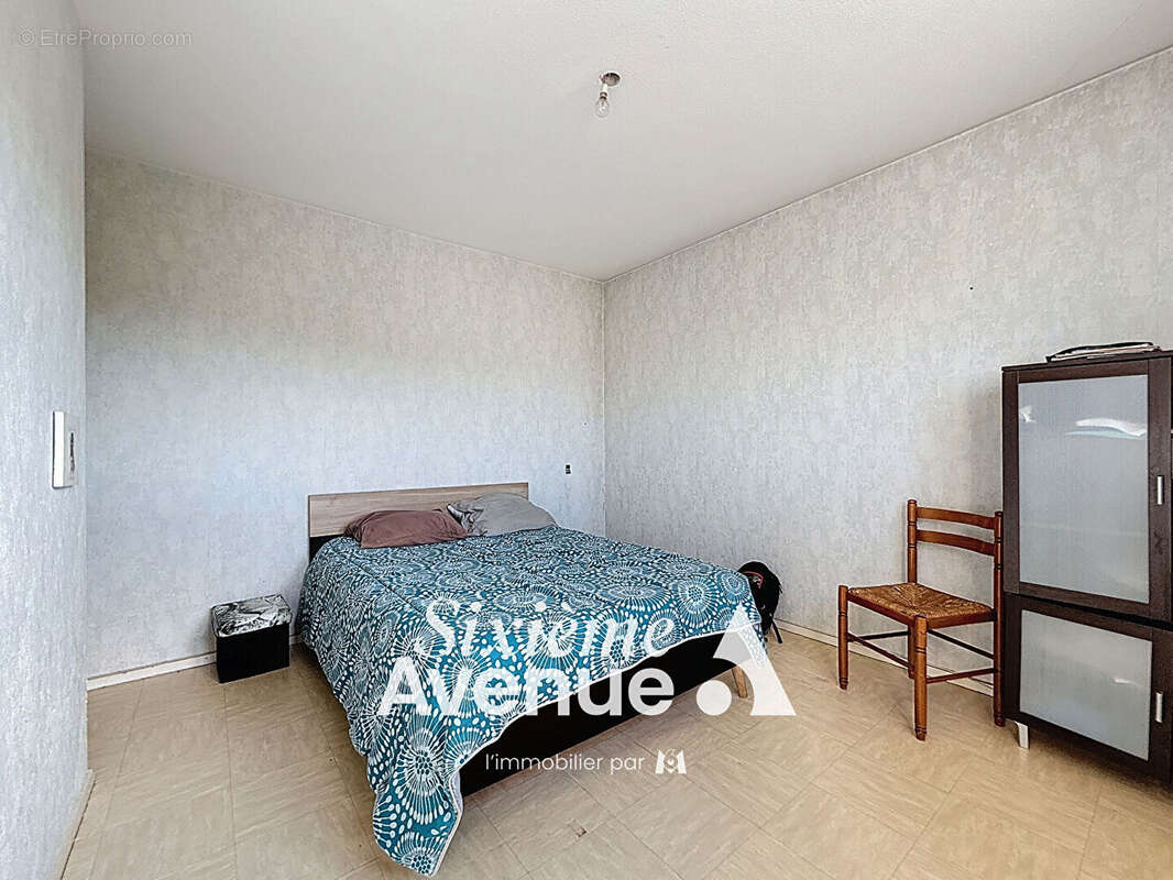 Appartement à MEYZIEU