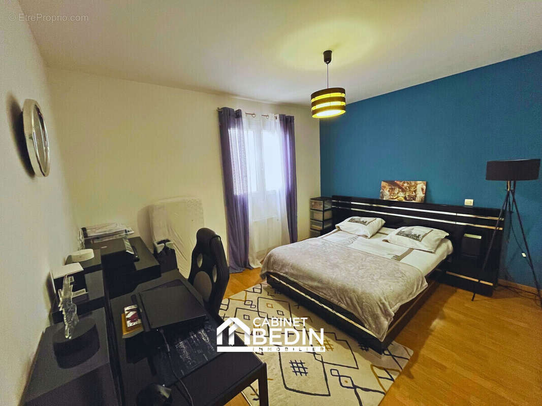Maison 163 m² à Saint-Germain-Du-Puch  - photo 4