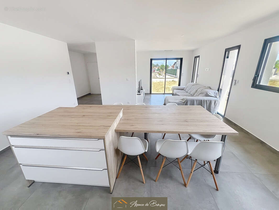 Secteur residentiel - villa 3 faces 123  m2 hbts  sur 356 m2 de terrain  - - photo 8
