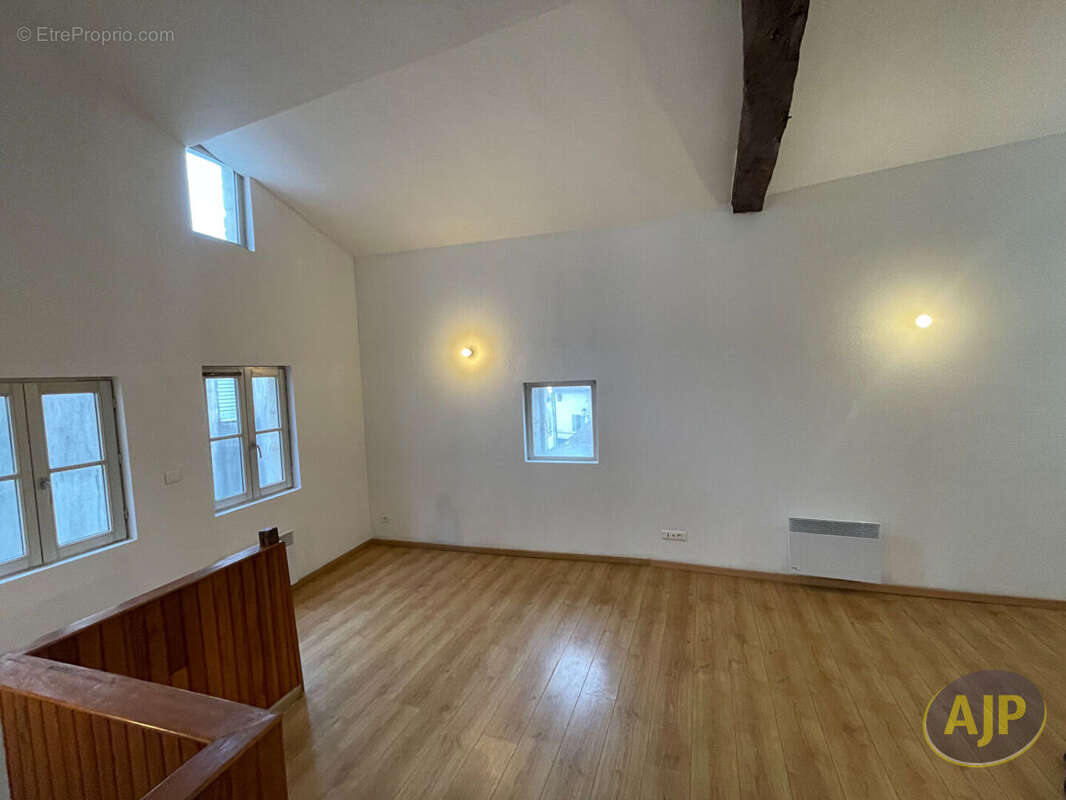 Appartement à SAINTES