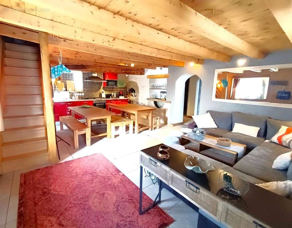 Appartement à MEAUDRE