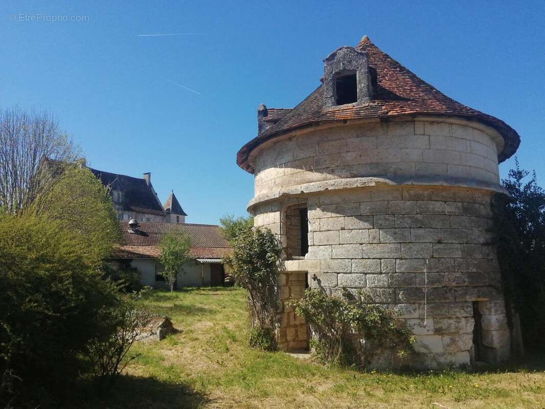 Appartement à LA TOUR-BLANCHE
