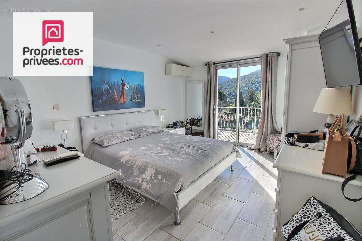 Maison à LA CROIX-VALMER