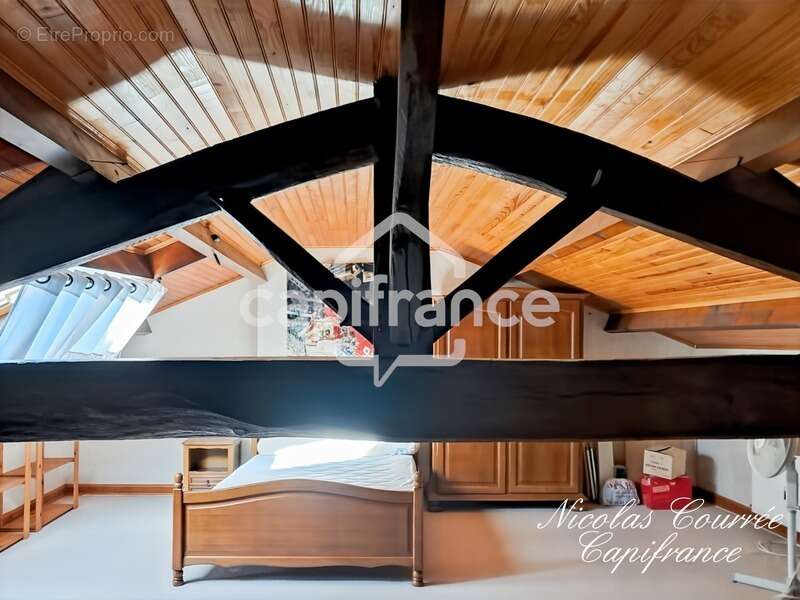 Maison à vendre dans le secteur mellois, idéale en résidence principale ou maison de campagne, pour les amateurs de calme, d’esp - photo 12