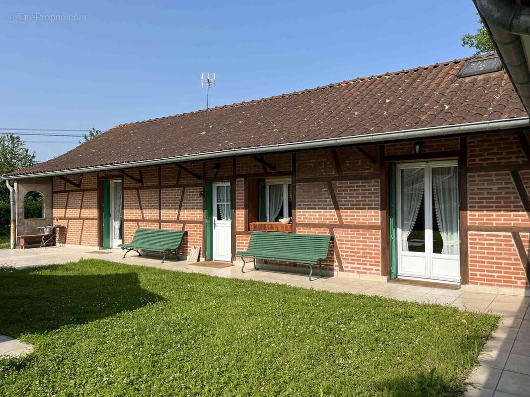 Maison à MONTPONT-EN-BRESSE