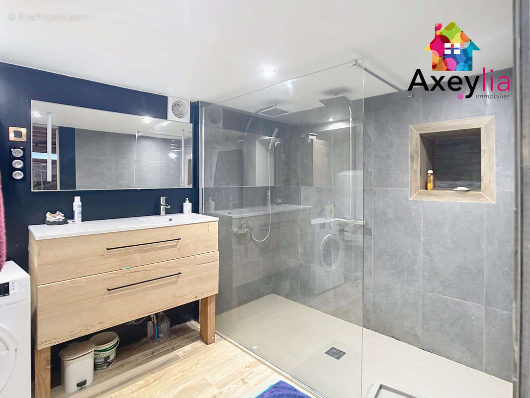 Maison à SAINT-GERMAIN-LAVAL