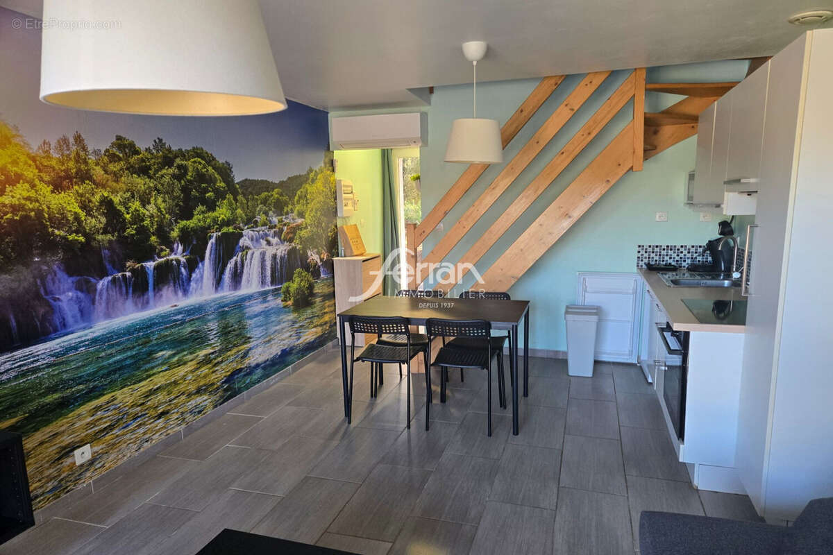 Appartement à SILLANS-LA-CASCADE