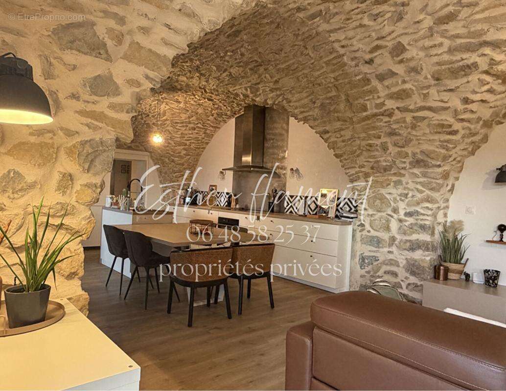 Maison à VEZENOBRES