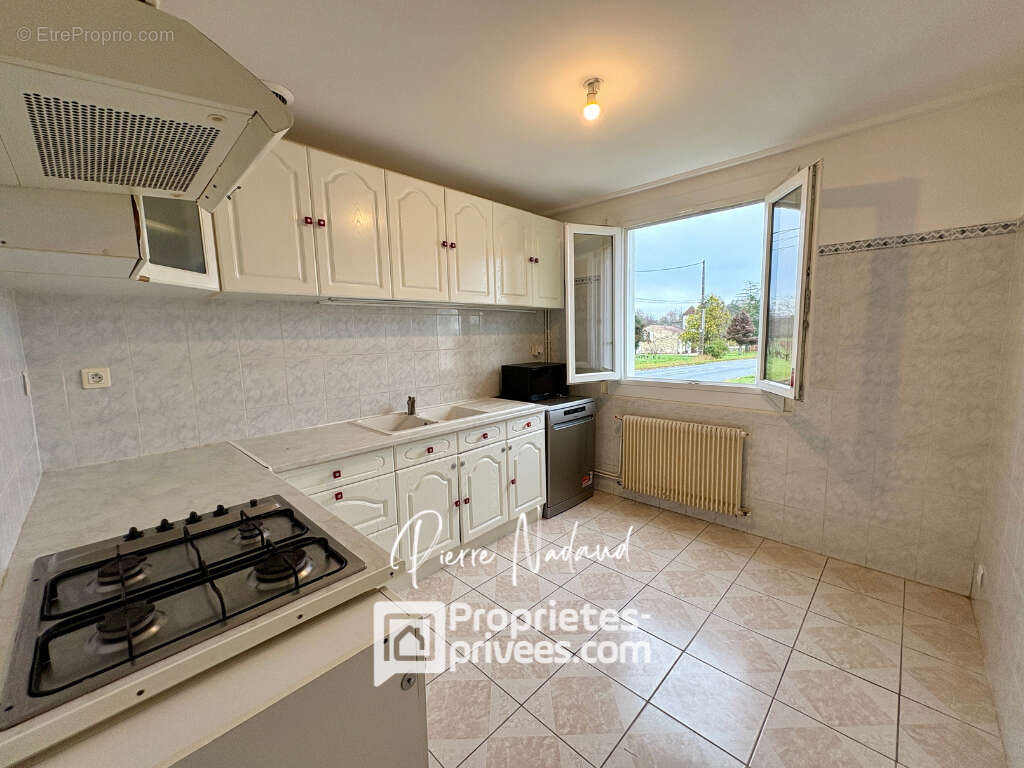 Maison à SAINT-EMILION