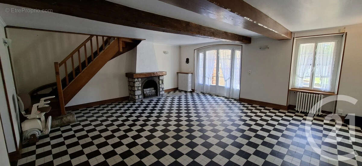 Maison à SAINT-CHRISTOPHE