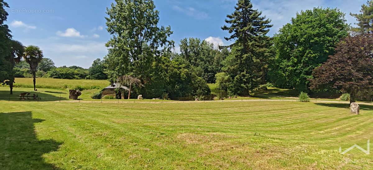 Chateau avec annexe aux portes de Nantes - photo 2