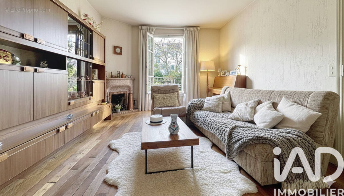 Photo 1 - Maison à VIROFLAY