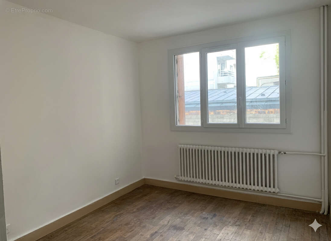 Appartement à PARIS-20E