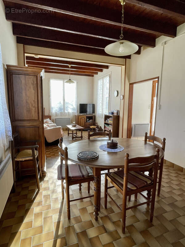 Maison à SAINT-SAVINIEN