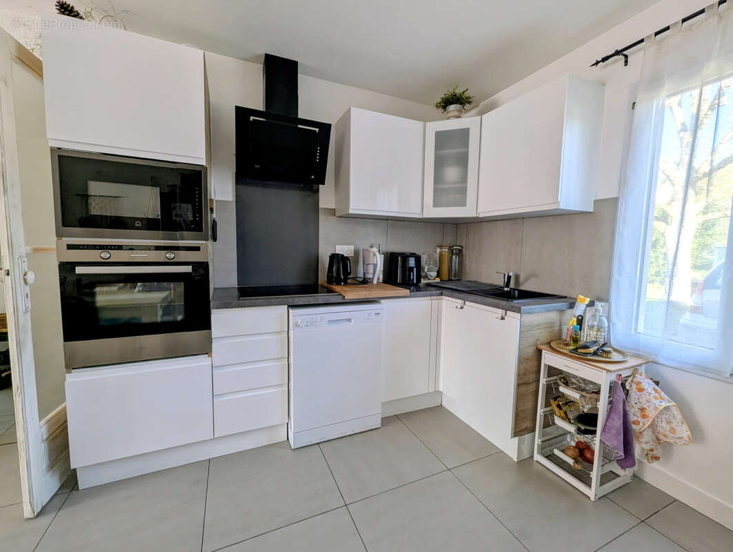 Maison à LA CHAPELLE-DES-POTS