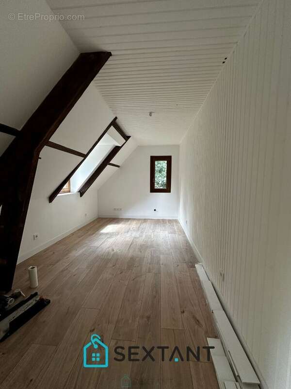 Maison à SAINT-CYR-LA-CAMPAGNE